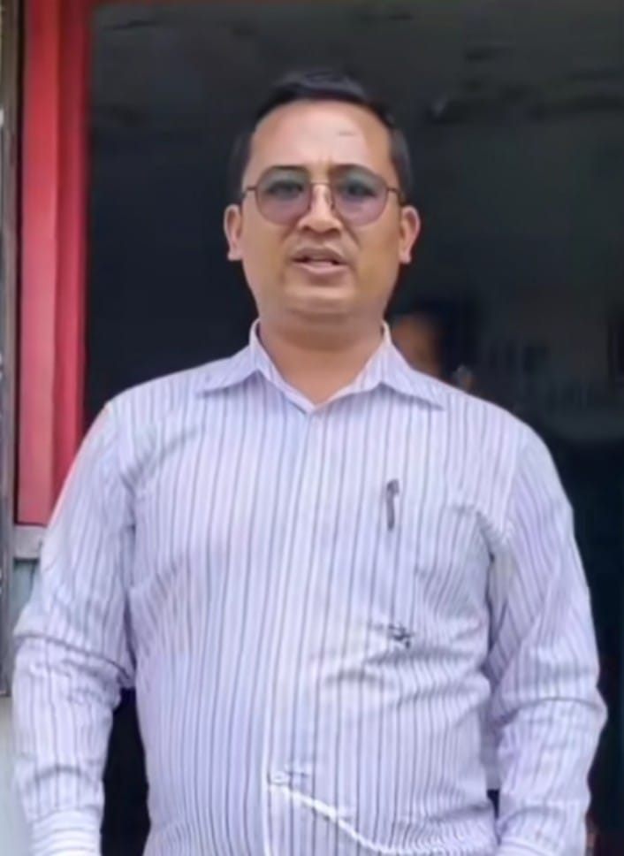 Mekar Sinurat, Tersangka Kasus Pencemaran Nama Baik