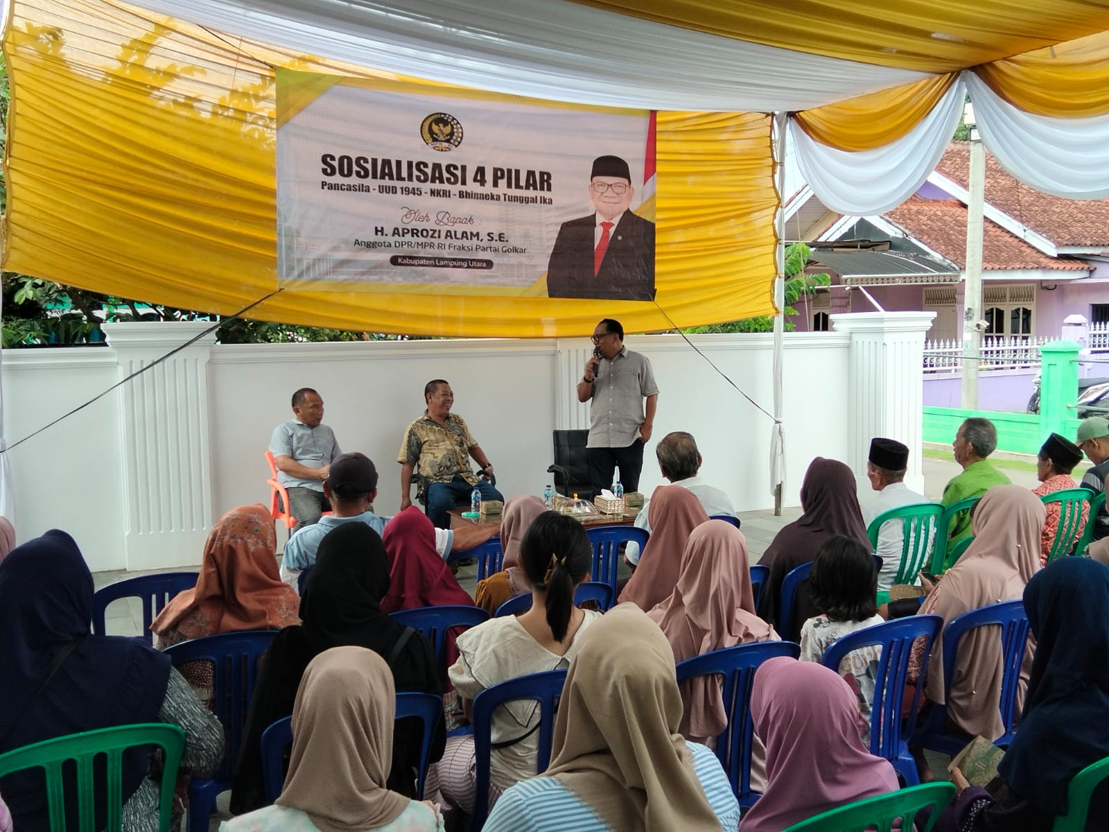 Sosialisasi Empat Pilar MPR RI, H. Aprozi Alam Temui Warga Kotabumi Tengah