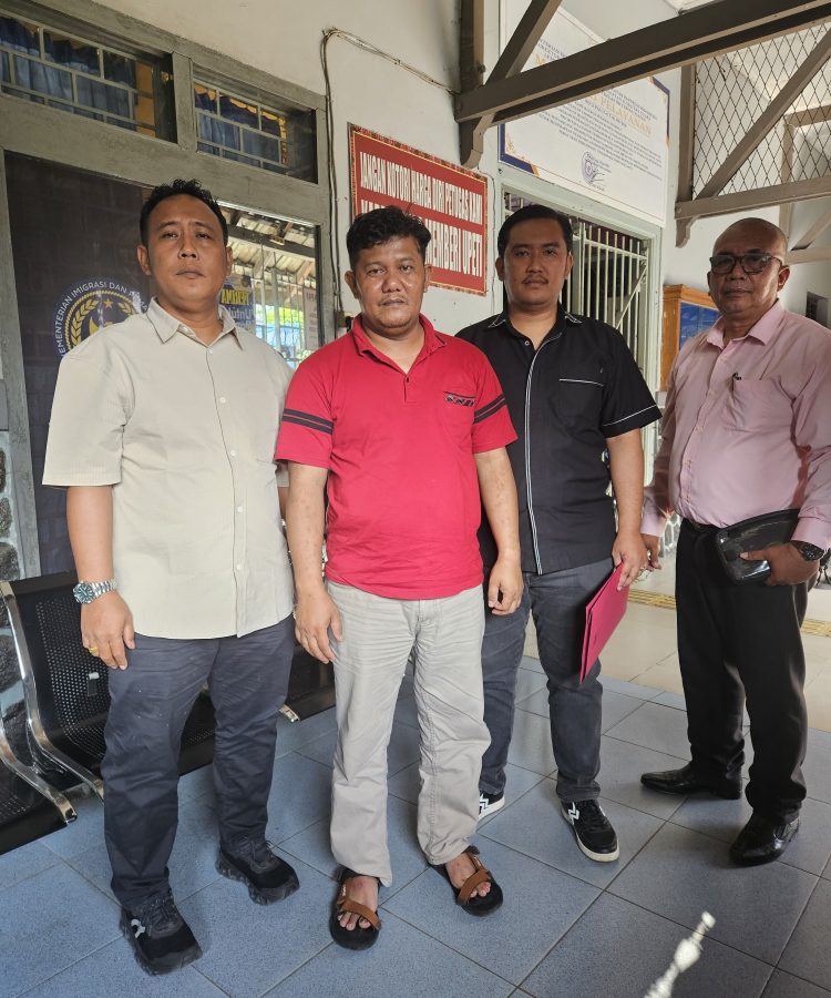 Dugaan korupsi sebesar 300 juta dinas LH tebing Tinggi, Kuasa Hukum Tersangka Klaim Ada Kontradiksi dan Minta Konfrontir Terbuka.