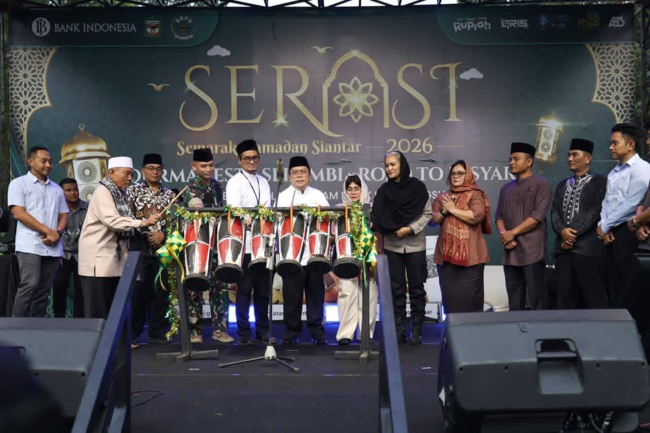 Wali Kota Wesly Pukul Gondrang Simalungun Tanda Dibukanya Semarak Ramadhan Siantar (SERASI) 2026