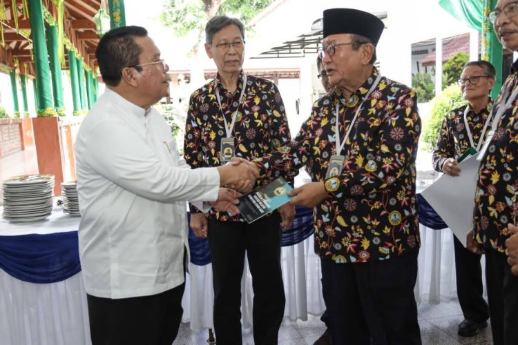 Ketua MPKW Sumut-Aceh RE Nainggolan Apresiasi Wali Kota Wesly Fasilitasi Pertemuan dengan Pemimpin Gereja Jelang Rakernas