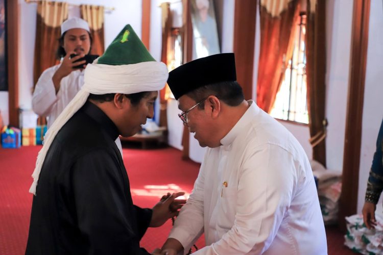 Perkokoh Nilai Toleransi, Wali Kota Wesly dan Ketua PKK Ny Liswati Halal Bihalal Idul Fitri di Persulukan Babussalam TGB
