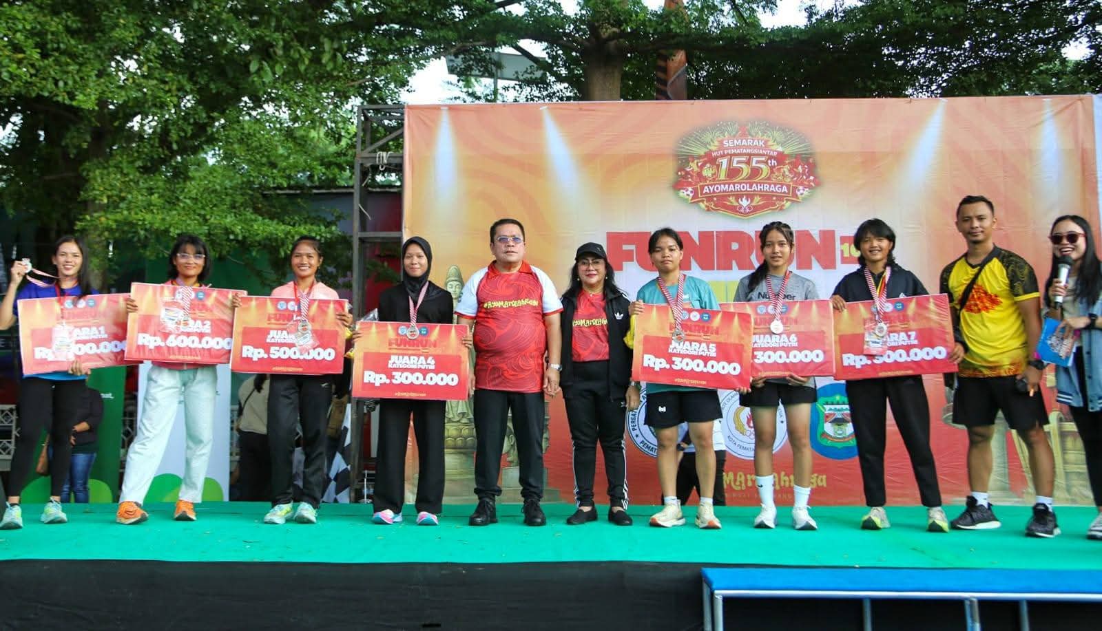 Wali Kota Wesly Hadiri Fun Run 7K Hari Jadi ke-155 Kota Pematangsiantar, Serahkan Hadiah ke Pemenang