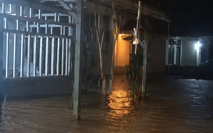 Tanggul Jebol Lagi Warga Bonan Lumban Kritik Keras Penanganan Banjir di Tapteng