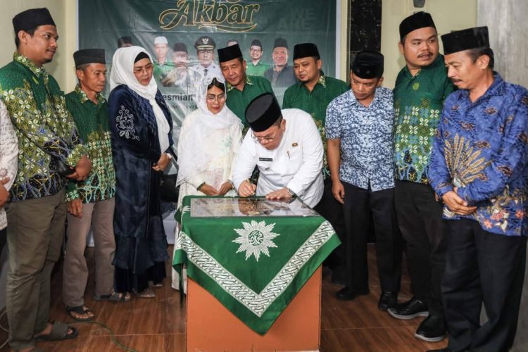 Wali Kota Wesly Resmikan Musholla Muslimat Muhammadiyah Tomuan