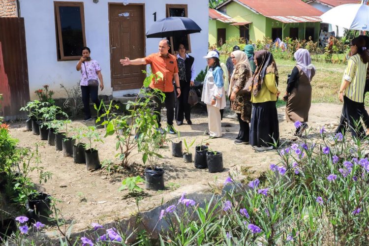 Ketua TP PKK Ny Liswati Tinjau Kesiapan Kelurahan Tong Marimbun dan Pematang Marihat Ikut Lomba PKK Tingkat Sumut