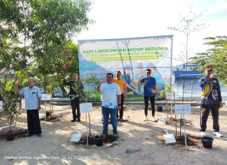 Pelindo Multi Terminal Sibolga Perkuat Greenbelt 150 Pohon Ditanam di Area Pelabuhan