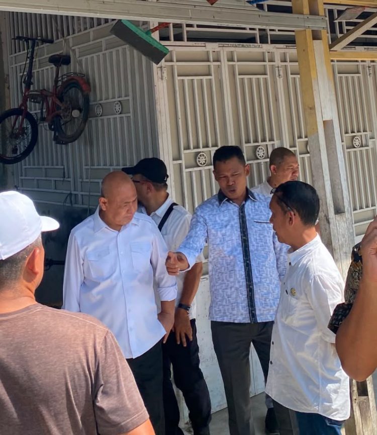 Samiun Sembara Marpaung, S.Sy Meninjauan Ruas Jalan Air Joman–Silau Laut hingga Desa Silo Baru, Tegaskan Komitmen Kawal Anggaran Perbaikan