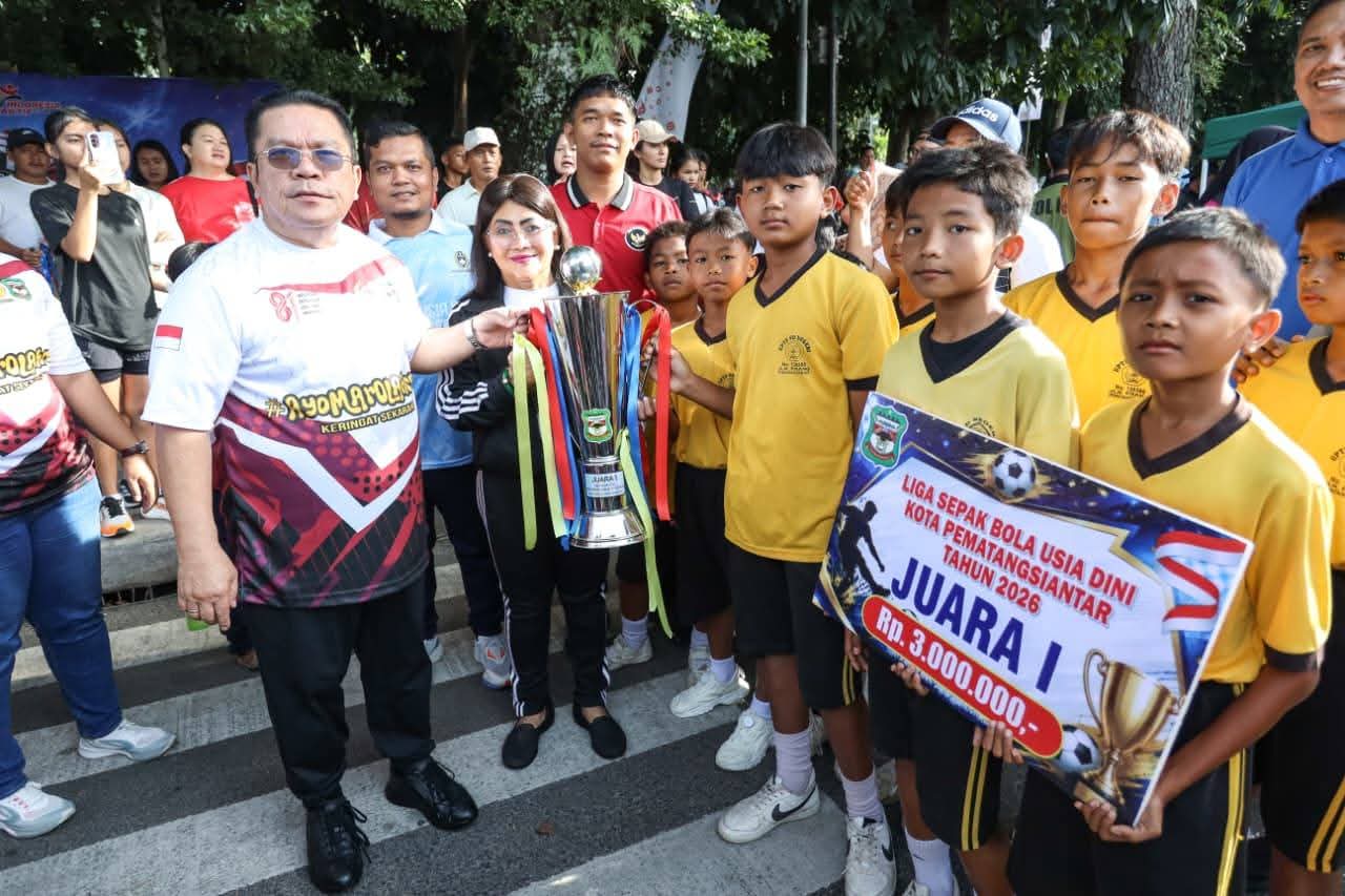 Wali Kota Wesly dan Forkopimda Serahkan Hadiah kepada Pemenang Fun Run dan Pekan Olahraga Merah Putih