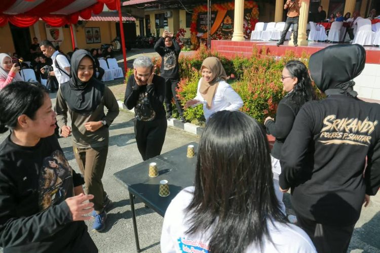 Wakil Wali Kota Herlina Olahraga Bersama di Hari Jadi Polwan ke-78
