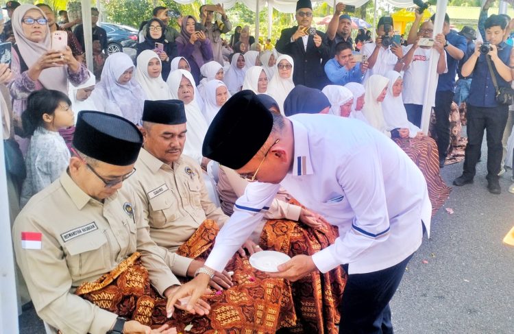 Pemkab Simalungun Gelar Tepung Tawar 104 Jamaah Calon Haji Tahun 2026