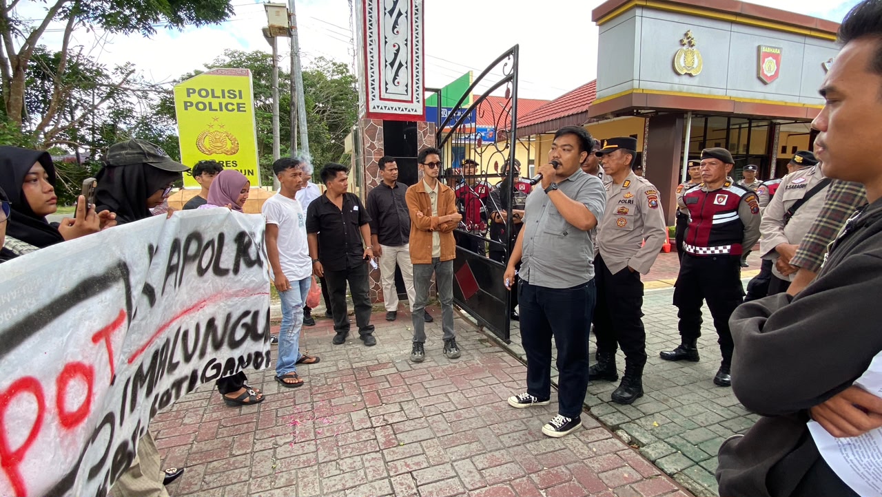 Demisioner Ketua Umum HMI Cabang Pematangsiantar-Simalungun priode 2024-2025 : Robert Hidayat Pardosi Tantang Kapolres Simalungun komitmen terkait pemberantasan judi dan narkoba