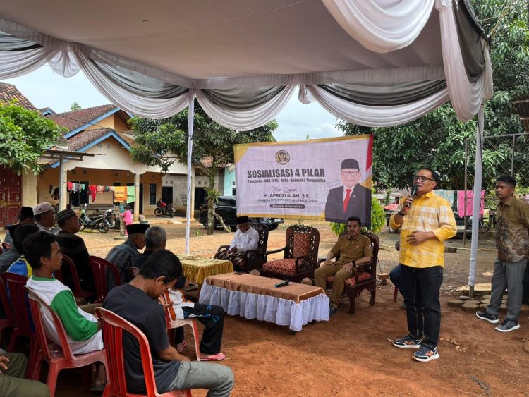 H. Aprozi Alam Sosialisasikan Empat Pilar MPR RI kepada Masyarakat Desa Aji Kagungan, Lampung Utara