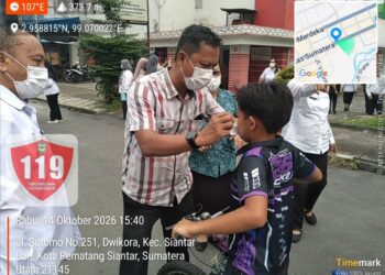Dinkes Pematangsiantar Beri Tips Jaga Kesehatan Akibat Asap Karhutla, Bagikan Masker kepada Masyarakat