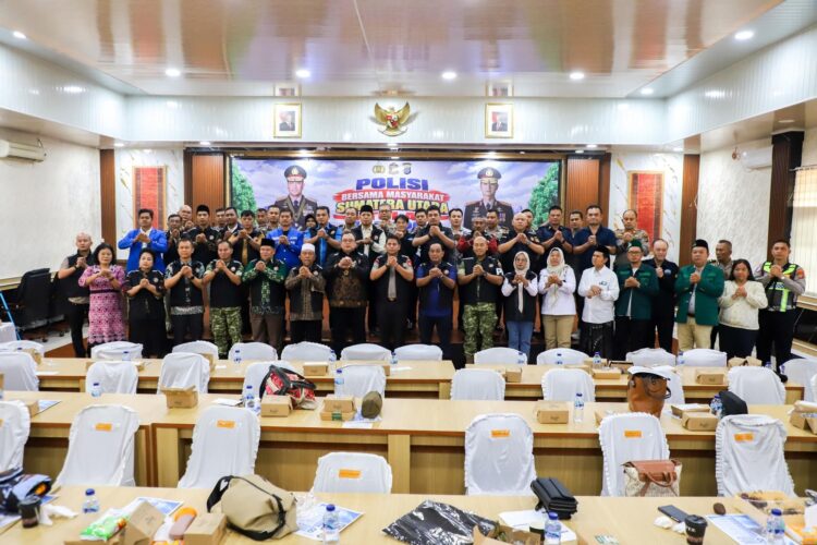 Zoom Meeting Bersama Kapolri di Polres Pematangsiantar dan Penandatanganan Pakta Integritas Tolak Narkoba