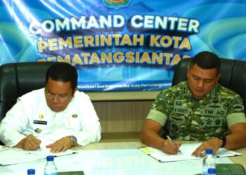 Wali Kota Wesly dan Dandim 0207/Simalungun Tandatangani Nota Kesepakatan Kerja Sama Operasionalisasi Karya Bhakti TNI