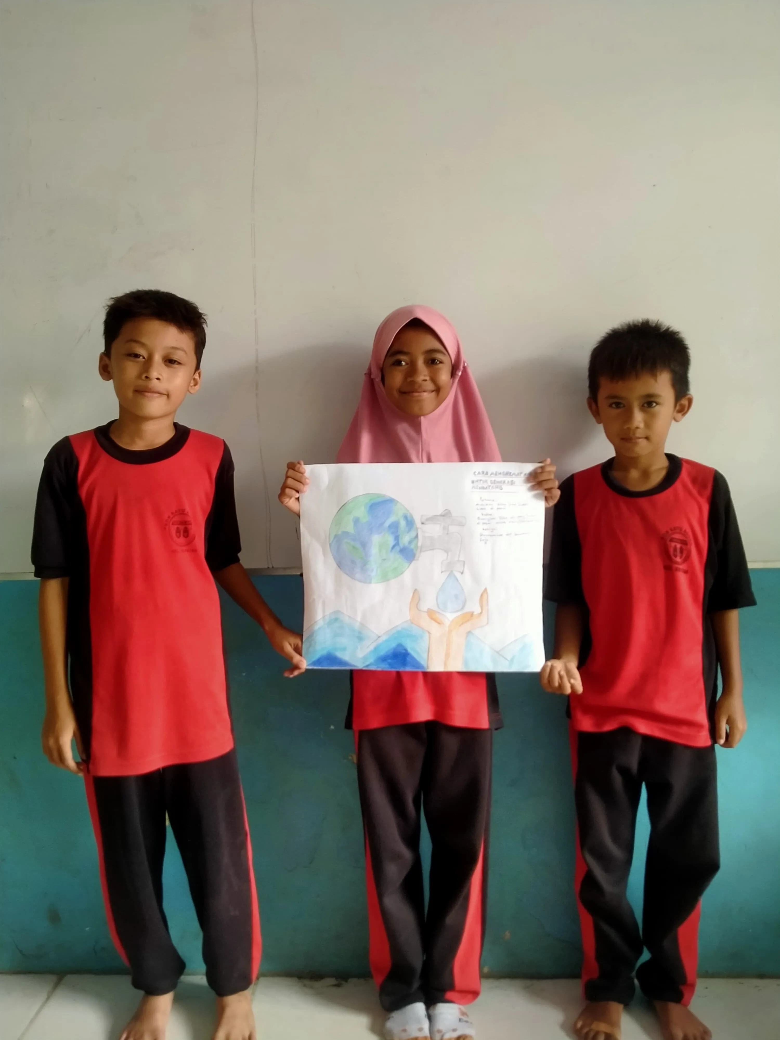 POSTER MENJAGA AIR