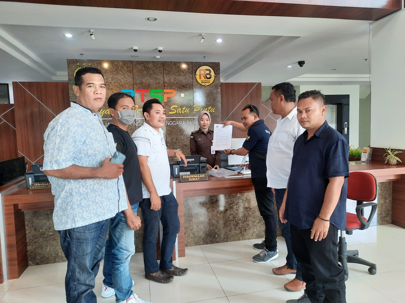 akhirnya-terungkap-temuan-lsm-garuda-indonesia-ada-indikasi-korupsi-berjamaah-di-pdam-lombok-timur-dilaporkan-ke-kejati-ntb-kejagung-dan-kpk