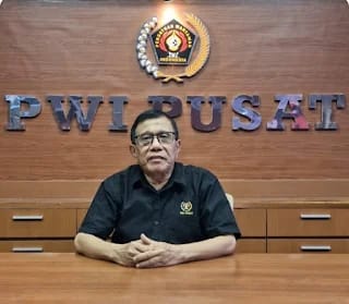 catatan-didin-maninggara-1-menakar-peluang-kemenangan-hendry-ch-bangun-di-kongres-pwi-2025