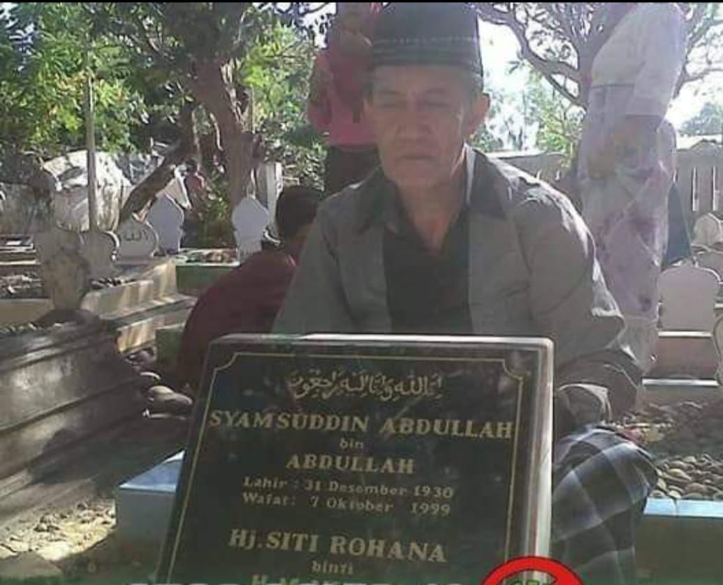 ziarah-ke-makam-ayah-ibu-di-hari-ulang-tahunku-ke-68