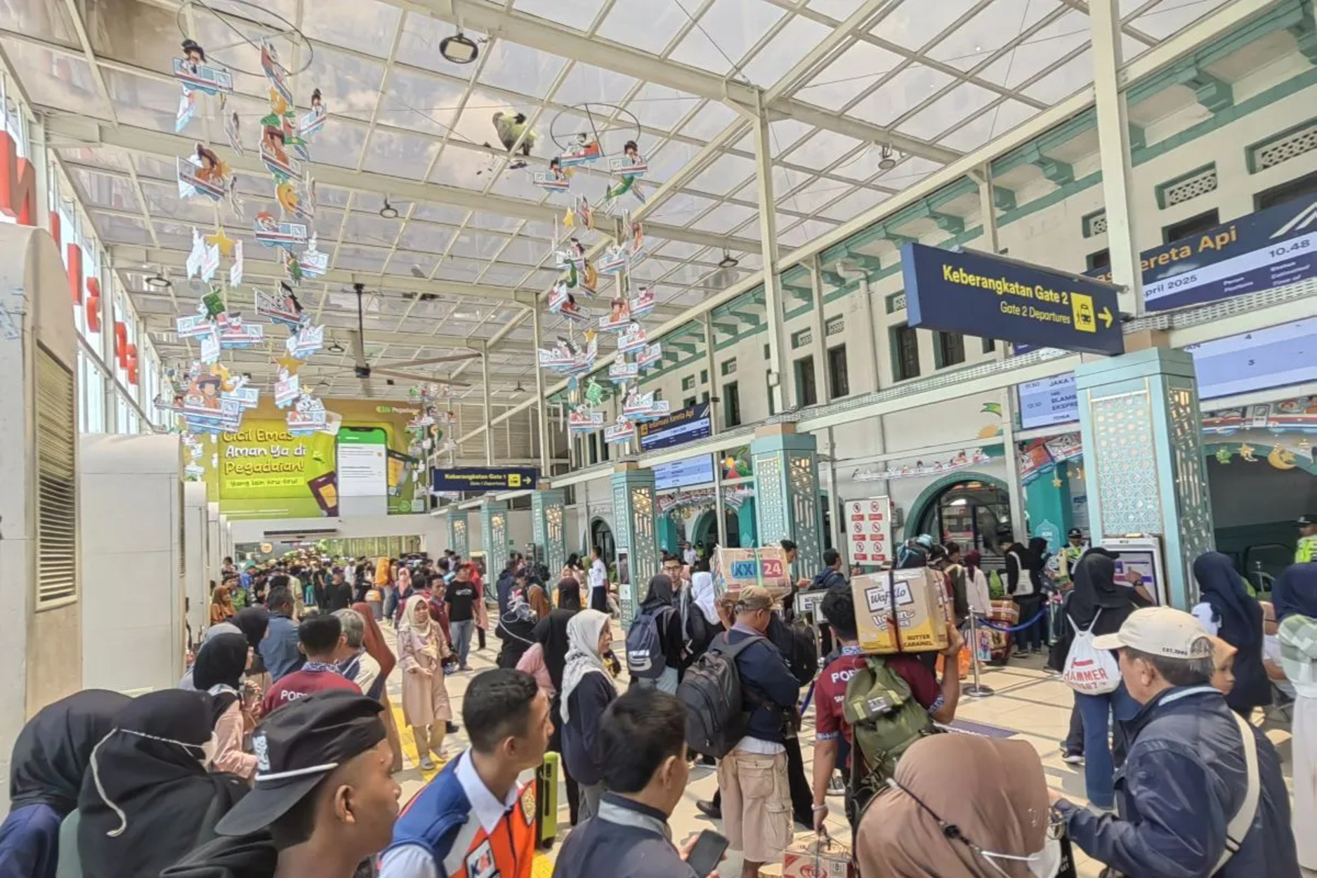 19.581 Pemudik Tiba di Stasiun Pasar Senen pada Hari Terakhir Libur