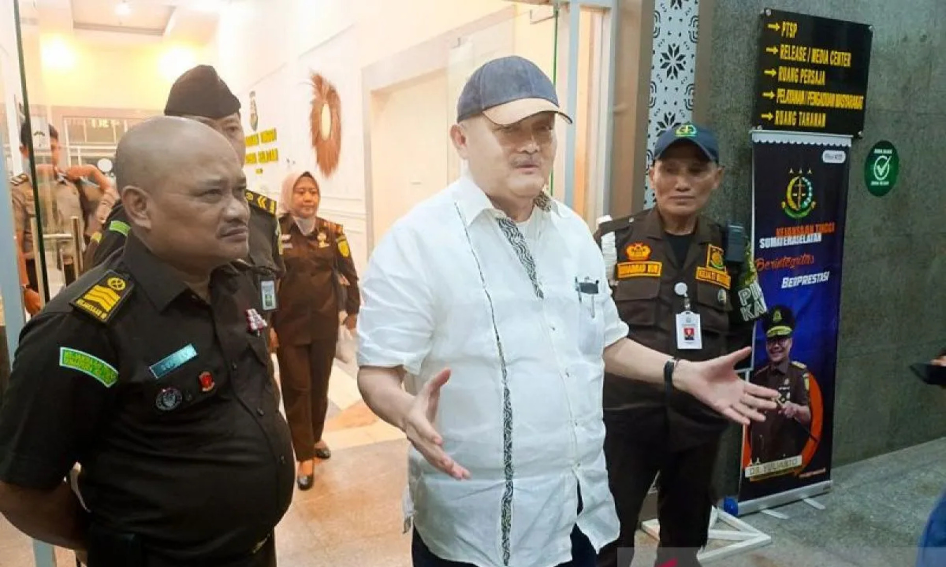 Alex Noerdin Diperiksa 12 Jam Terkait Dugaan Korupsi Proyek Pasar Cinde