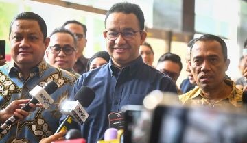 Anies Baswedan Hadiri Sidang Perdana Tom Lembong, Beri Dukungan untuk Sang Sahabat