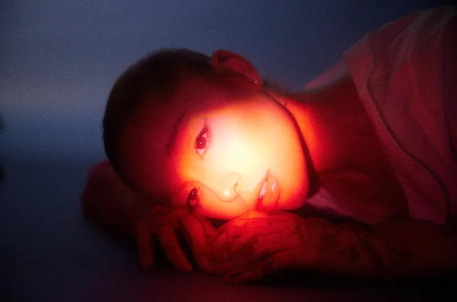 Ariana Grande Kembali Duduki Puncak Chart Lewat Album ‘Eternal Sunshine Deluxe’, Comeback Sekaligus Nostalgia!