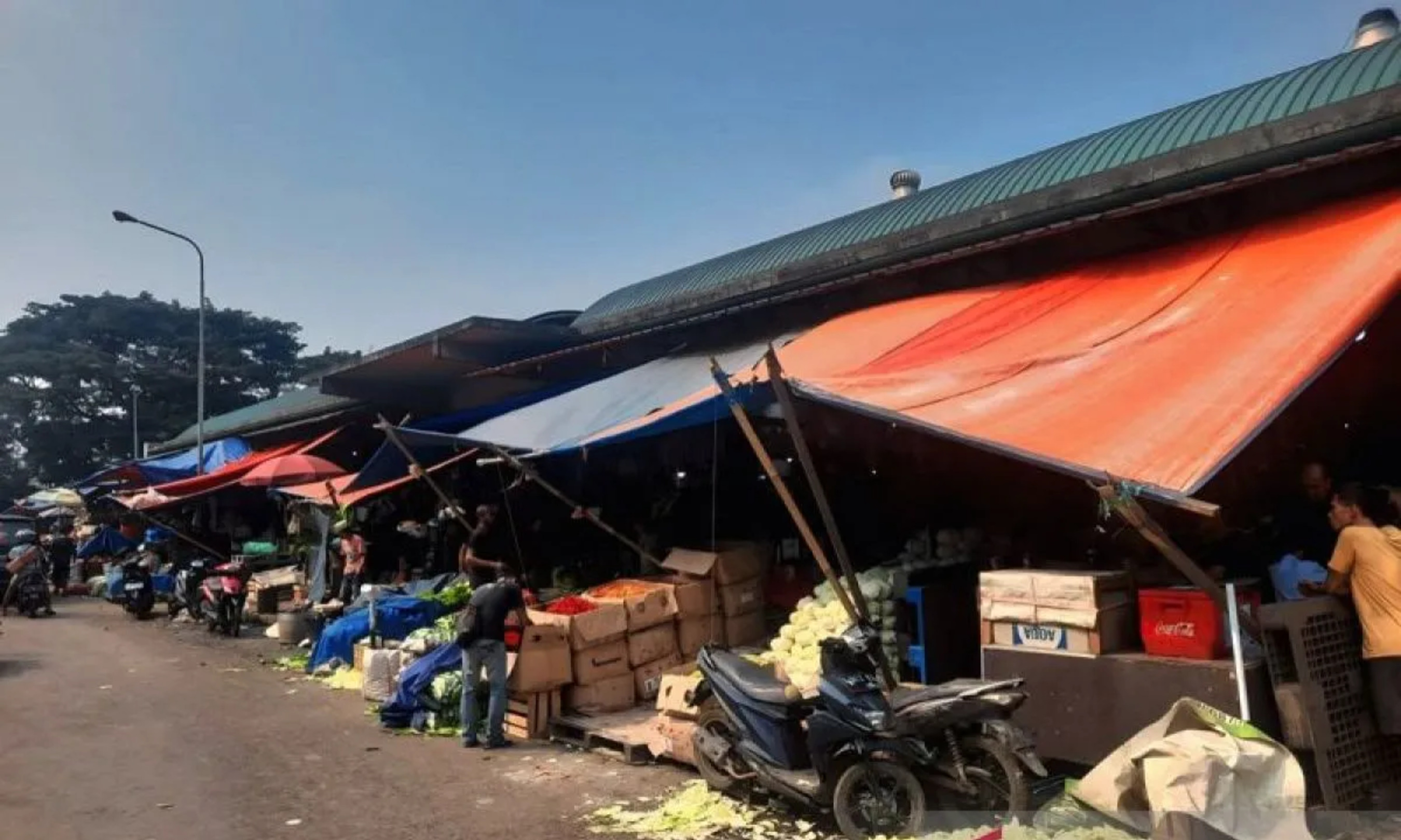 PKL Bayar Jutaan ke Ormas? Ini Fakta Mengejutkan di Balik Sepinya Pasar!