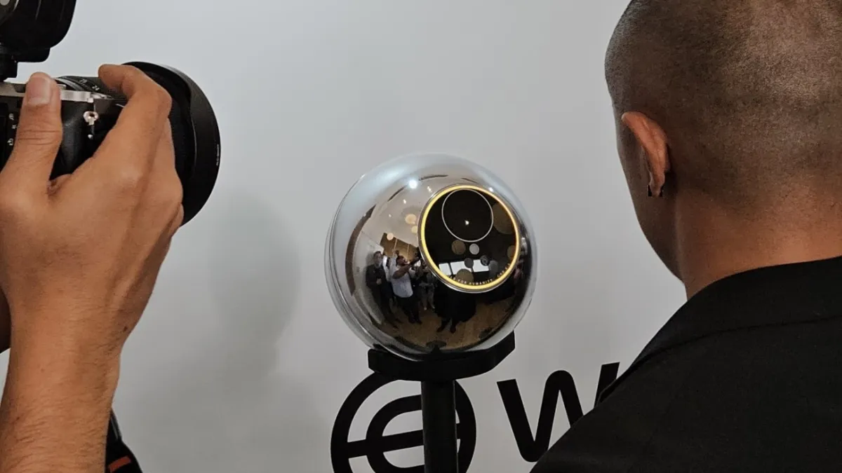 Layanan World Bikin Heboh: Cuma Scan Retina, Bisa Dapet Duit Sampai Rp800 Ribu