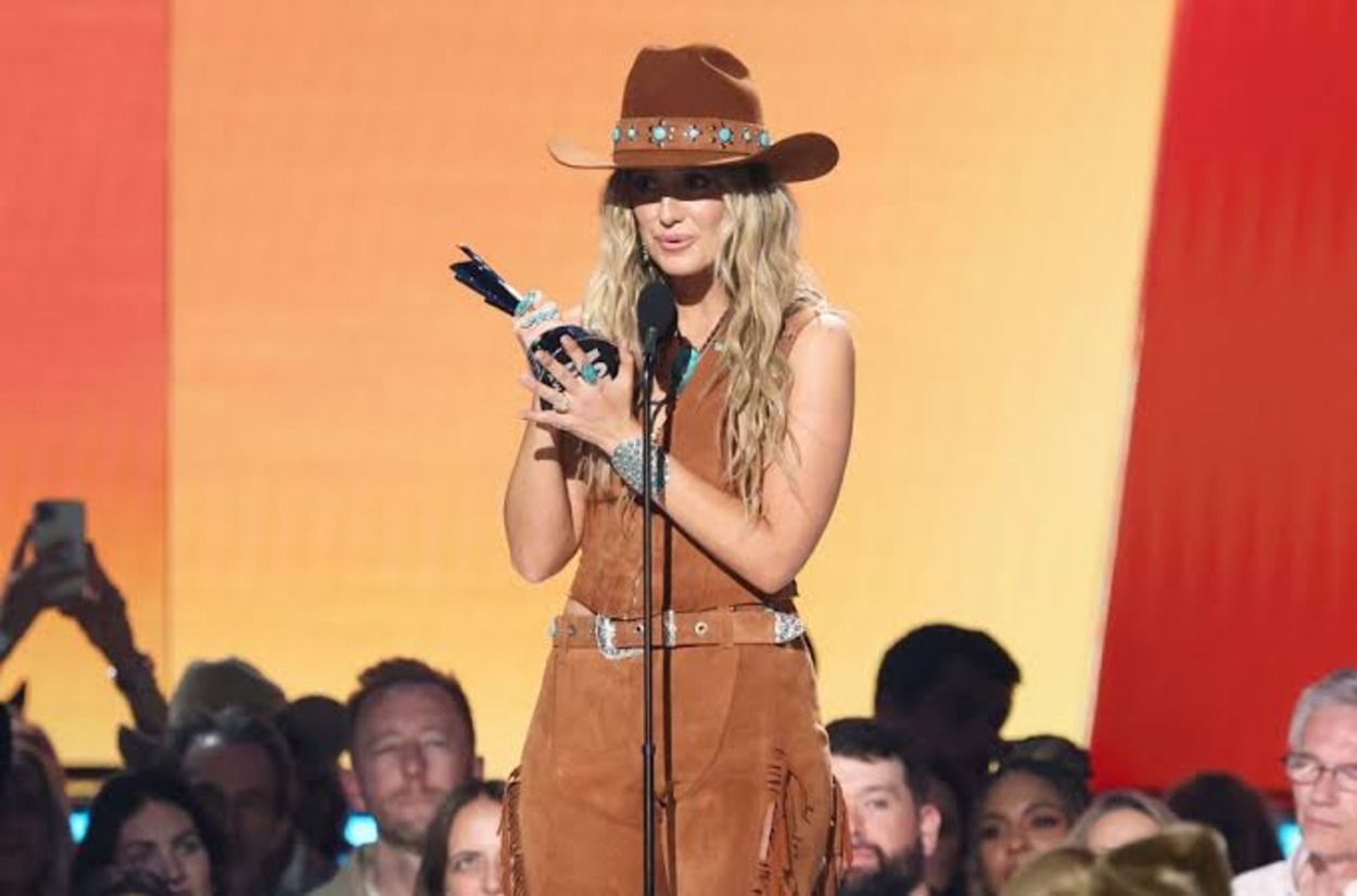 Deretan Pemenang ACM Awards 2025: Lainey Wilson, Riley Green, hingga Cody Johnson