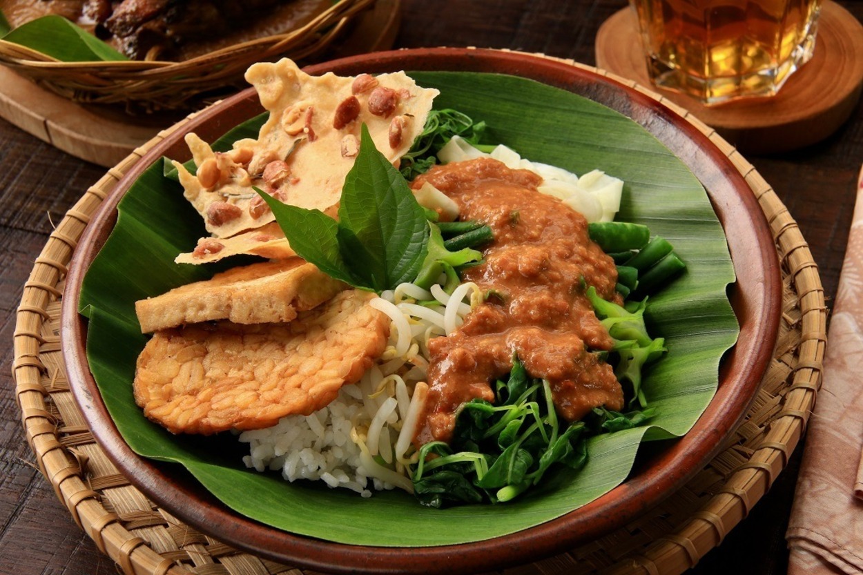 Ini Resep Pecel Bumbu Kacang Juara, Makan Sayur Jadi Makin Enak