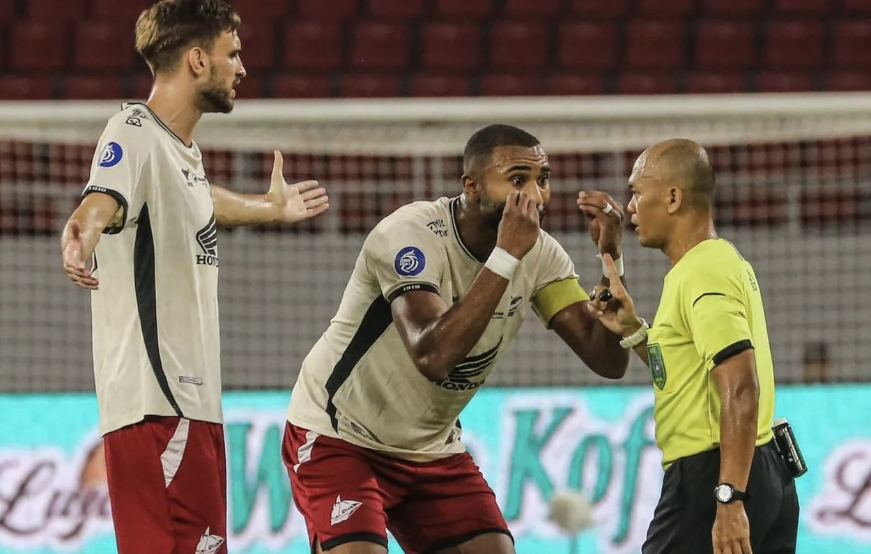 Kritik Keras, Yuran Fernandes Malah Kena Sanksi Satu Tahun Gak Boleh Main di Indonesia