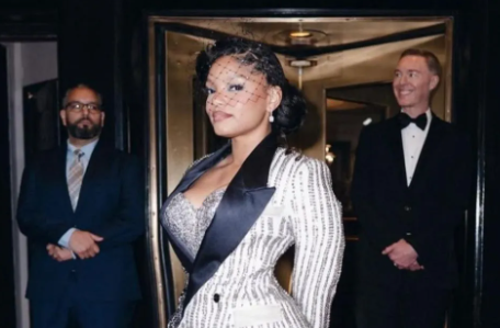 Gaya Halle Bailey Makin Glamor Sejak Jadi Ibu! Intip Transformasi Fashion-nya yang Bikin Kagum