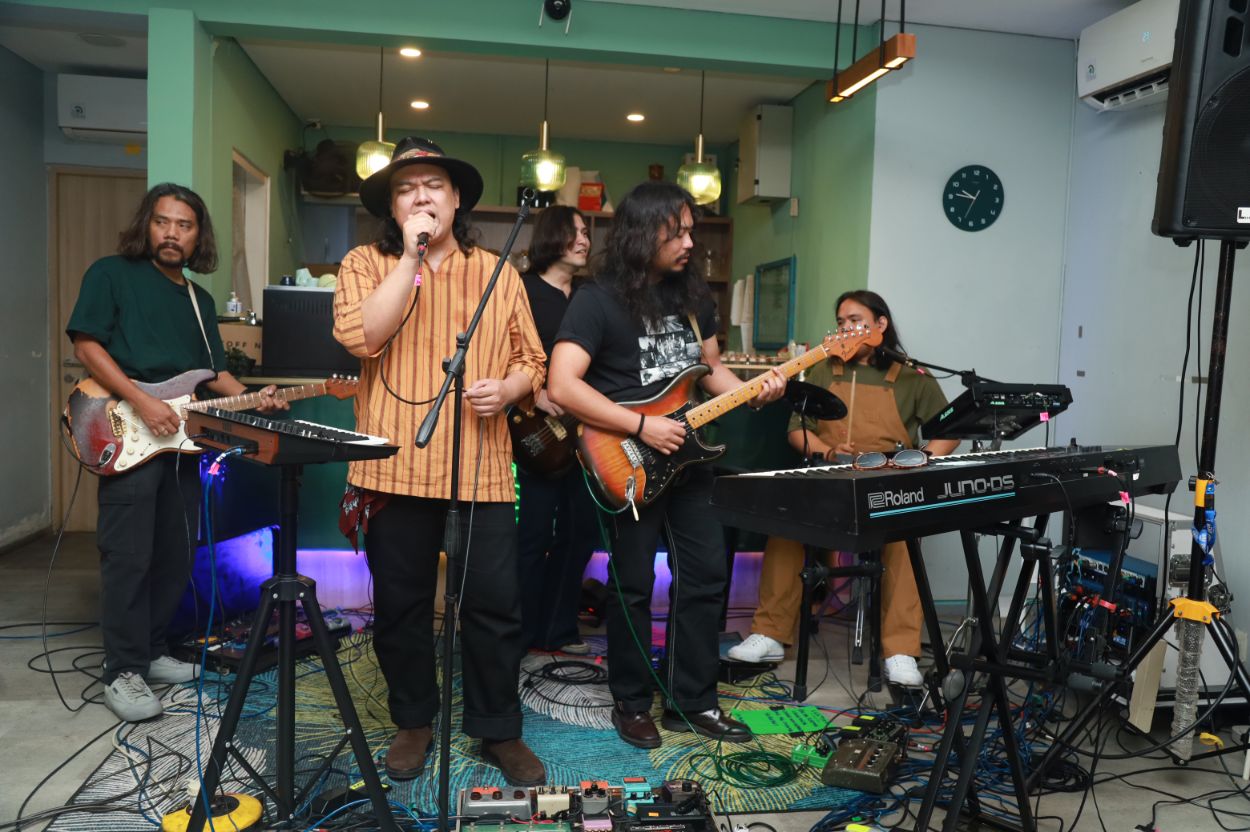 Main-Main di Cipete Episode 12: Ada Kirana Setio, Melisa Putri, Sampe Unit Rock Asal Malaysia Pitahati