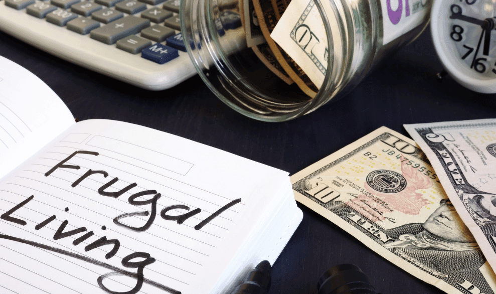 Kenapa Anak Muda Pilih Frugal Living? Ini Alasan Gaya Hidup Hemat Jadi Populer
