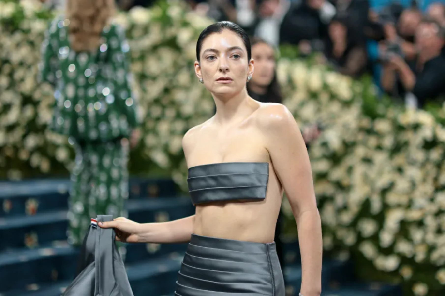 Lorde Bahas Identitas Gender dalam Wawancara Rolling Stone: 'Saya Perempuan, Kecuali Saat Saya Laki-Laki'