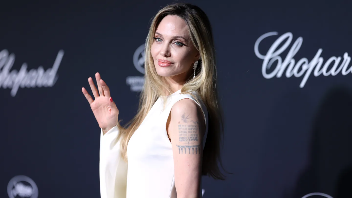 Angelina Jolie Hadiri Festival Film Cannes 2025 Sebagai Godmother Chopard, Soroti Sinema Internasional dan Aktivisme Kemanusiaan