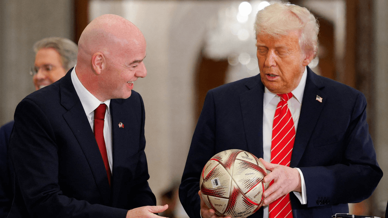 Presiden FIFA Dikecam Gara-Gara Dampingi Trump dan Absen di Kongres
