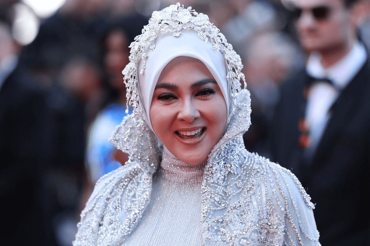 Syahrini Bikin Heboh Cannes, Dapat Penghargaan UNESCO dan Bicara Soal Perempuan