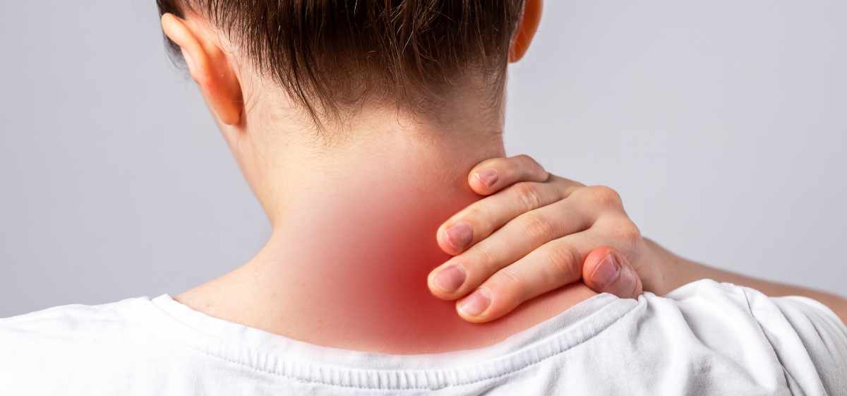 Sering Ngerasa Pegal di Leher? Kenali Penyebabnya Disini