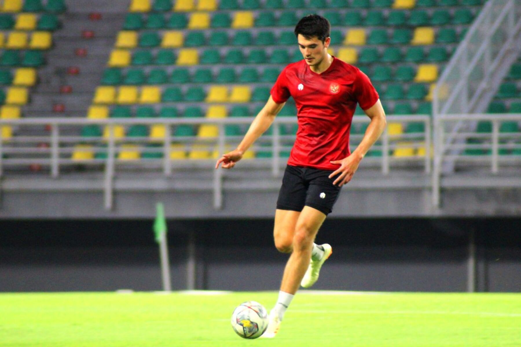 Terungkap! Ini Alasan Elkan Baggott dan Ragnar Oratmangoen Tak Dipanggil Timnas Indonesia Lawan Tiongkok dan Jepang