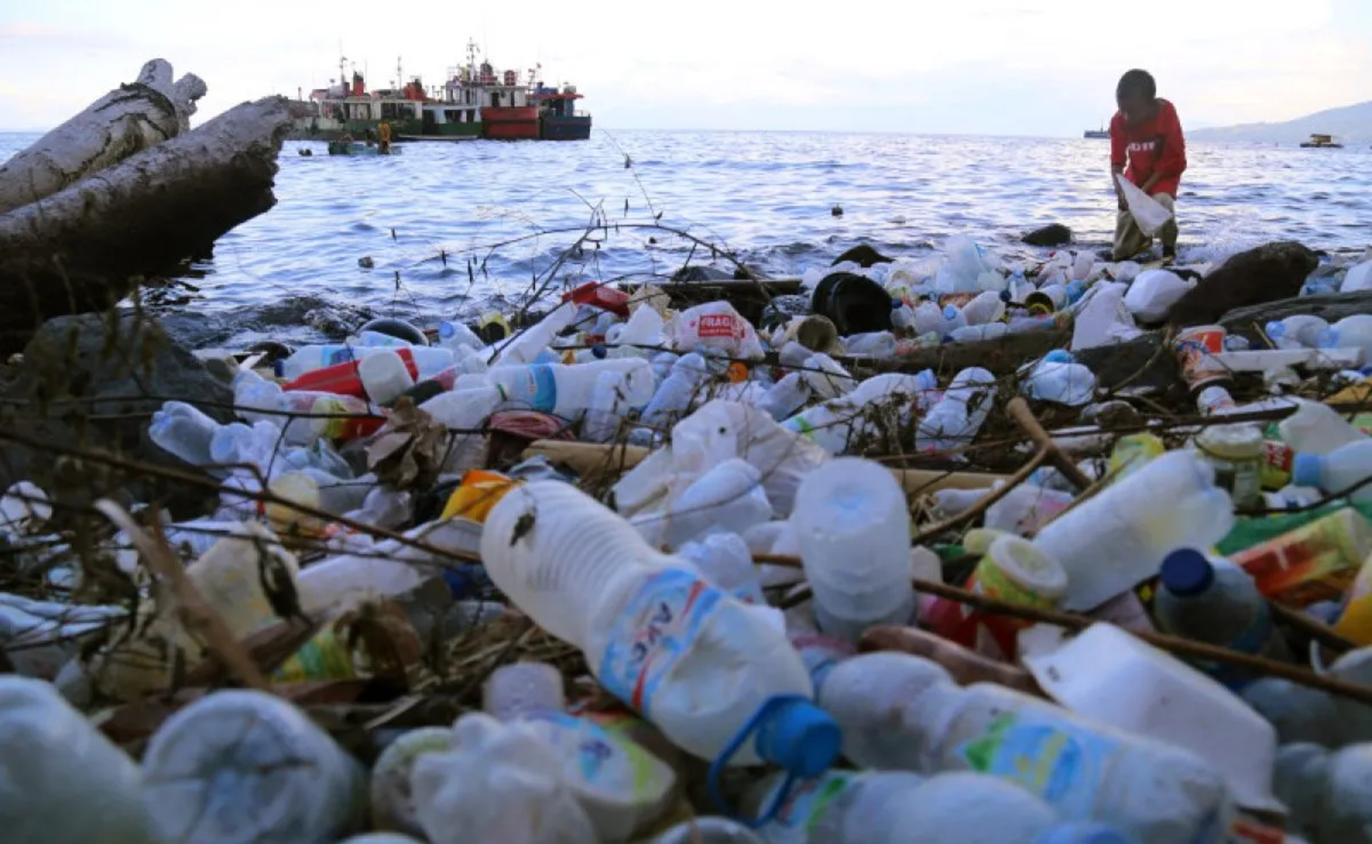 Pemerintah Indonesia Tegas Batasi Impor Plastik Baru, Dorong Produsen Bertanggung Jawab Penuh atas Limbah Plastik