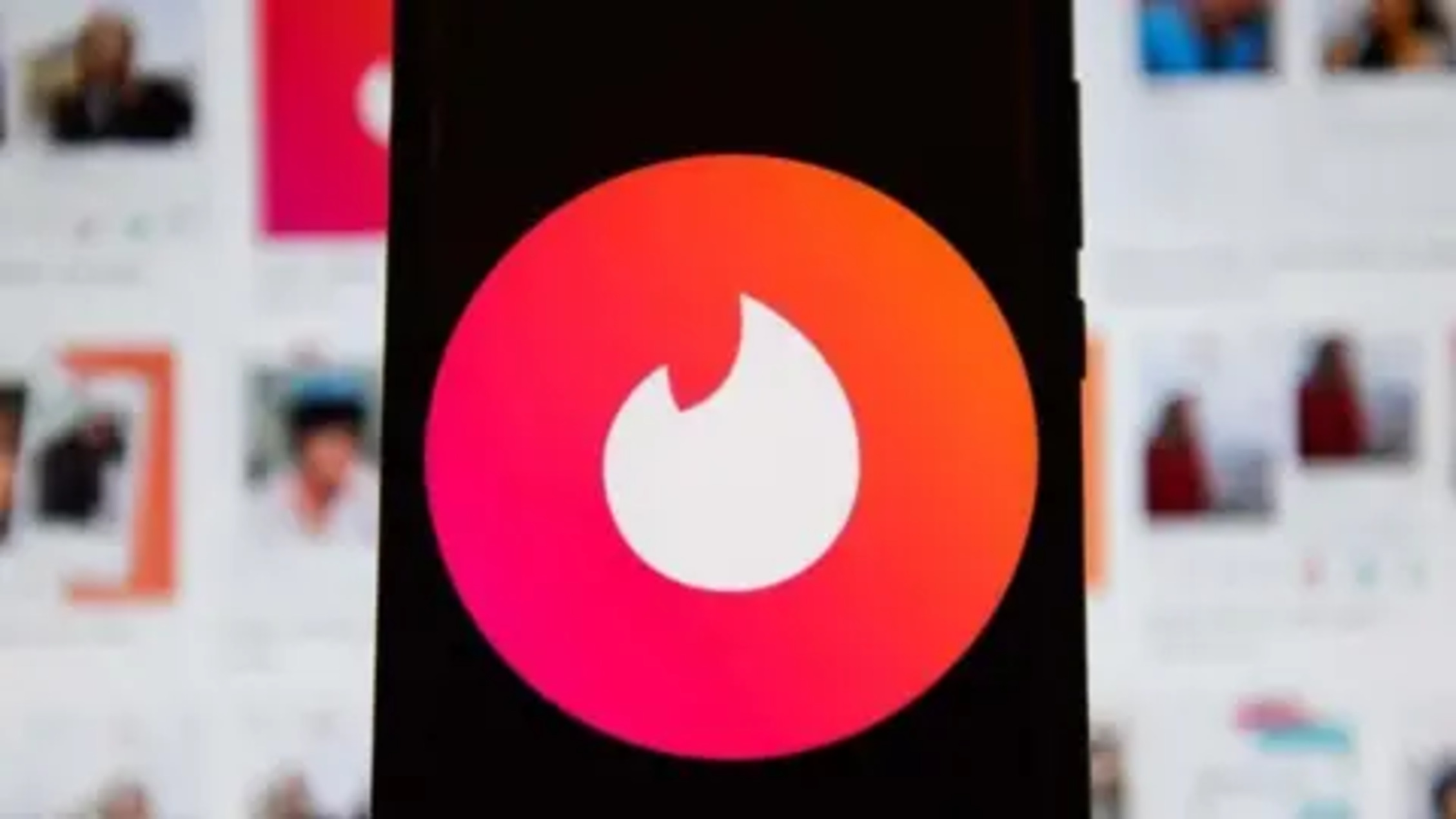 CEO Tinder Mendadak Mundur! Faye Losotaluno Tinggalkan Jabatan di Tengah Pemangkasan Besar-Besaran