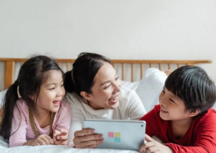Texas Bakal Larang Anak di Bawah 18 Tahun Main Medsos!