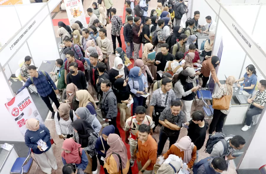 Tak Logis! BPS Klaim 3,59 Juta Penduduk Terserap Dunia Kerja per Februari 2025