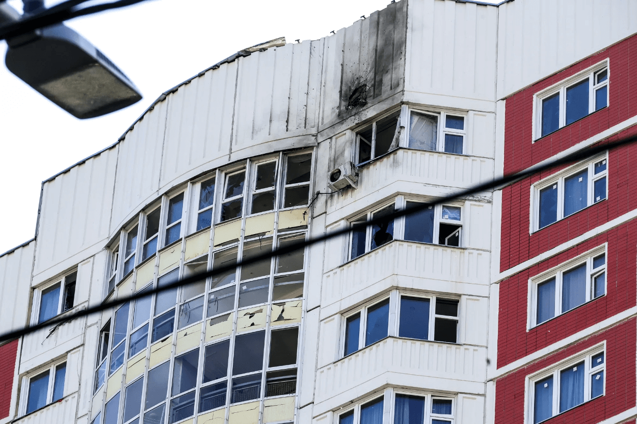 Moskow Dihantam Drone Ukraina, Penerbangan Terganggu dan Ketegangan Meningkat