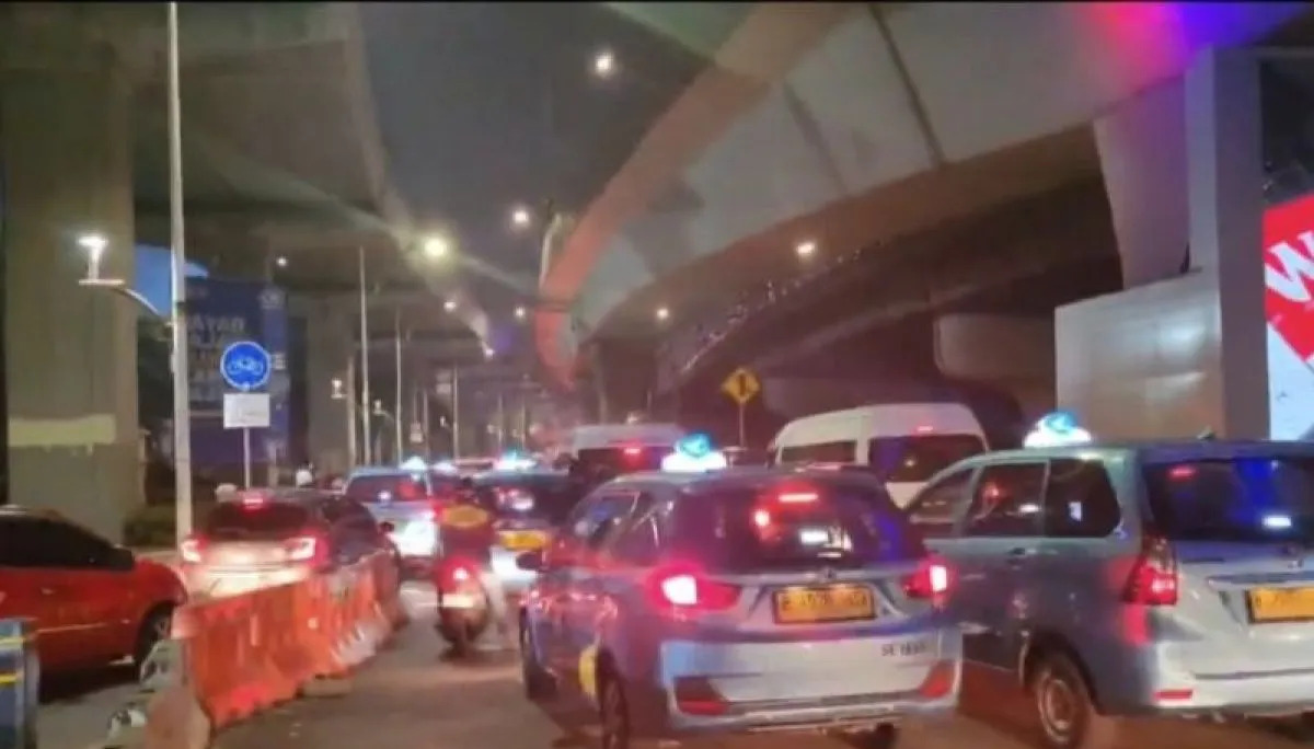 Ditlantas Ungkap Penyebab Macet Jakarta Hari Ini: Kunjungan Macron dan Libur 29 Mei