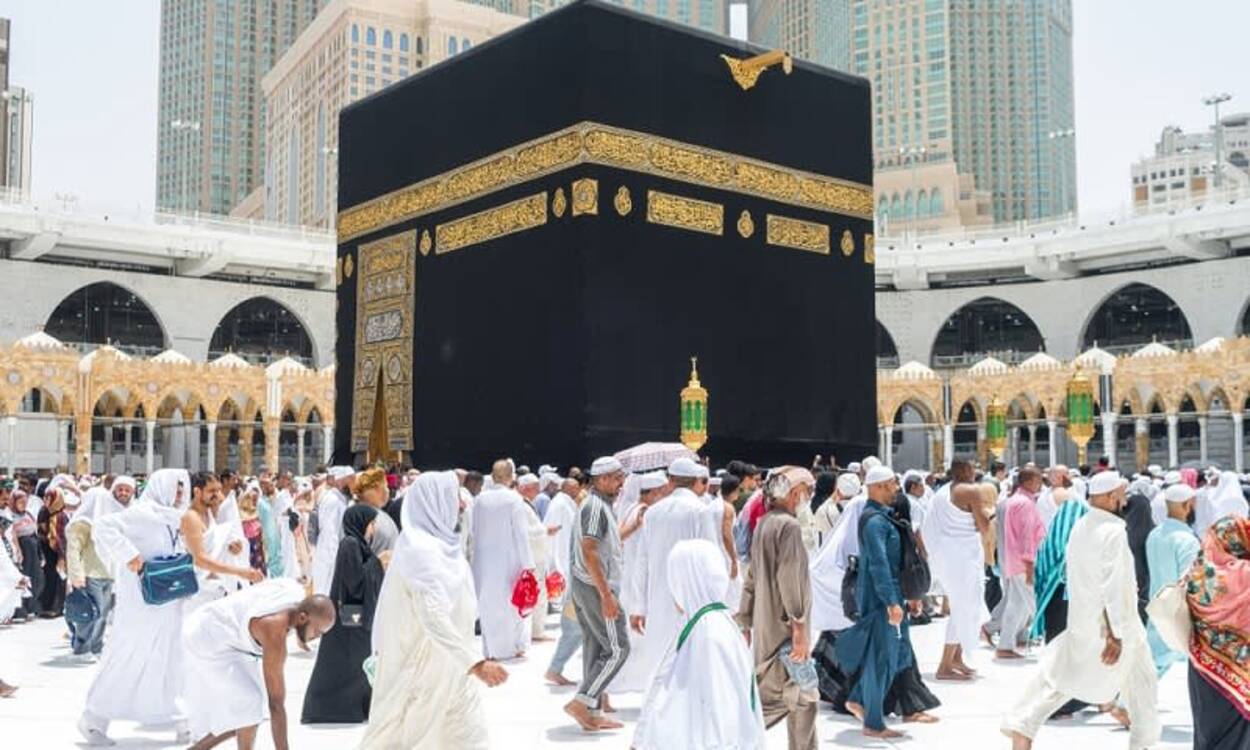 Canggih Banget, Arab Saudi Gunakan Robot & AI untuk Permudah Ibadah Haji