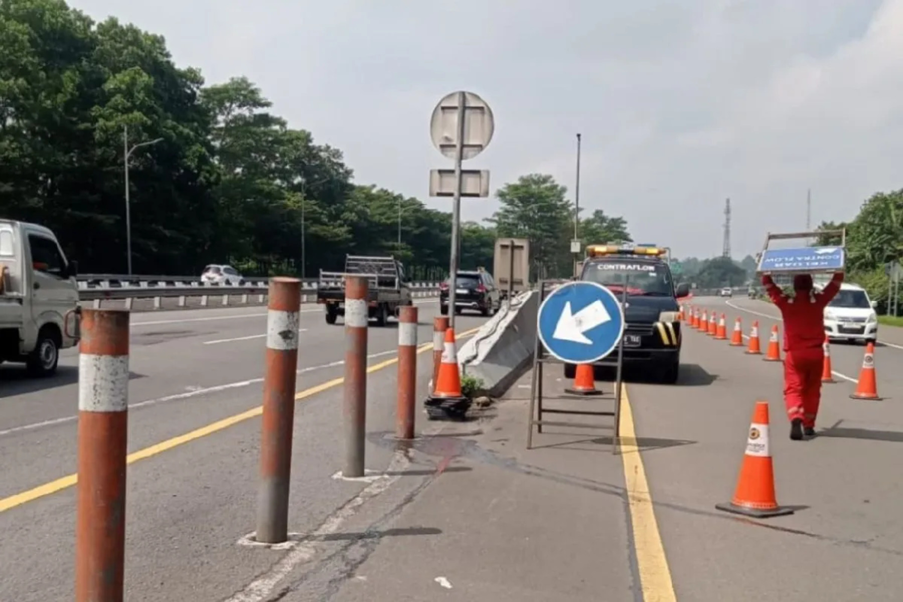 Libur Panjang Kacaukan Tol Jagorawi! Contraflow ke Puncak Dihentikan, Akses Gadog Ditutup